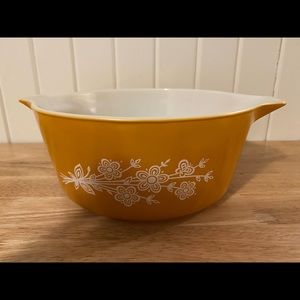 Pyrex, 475-B, Butterfly, casserole